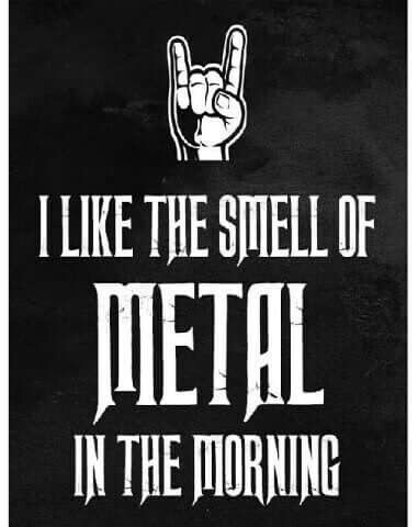 Muchas gracias a todas las bandas, promotores y festivales con los que hemos trabajado (Jesús y Oscar) en 2017, esperamos volver a trabajar juntos en el futuro. Feliz año nuevo 2018 a todos!
Muy pronto, más noticias sobre Hueso Producciones y Warpig Agency!