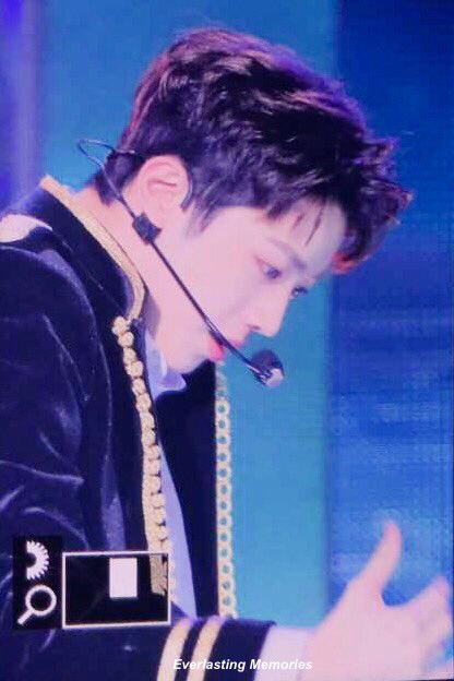 EMcubeboys's tweet photo. 171231♥️ 새해 복 많이 받으세요😆😆 #워너원 #라이관린 #LaiKuanLin https://t.co/au0GncCZvD