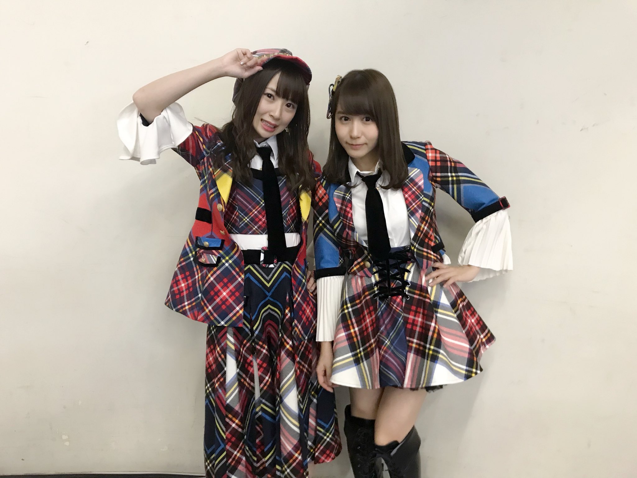 大場美奈　衣装　制服  / X