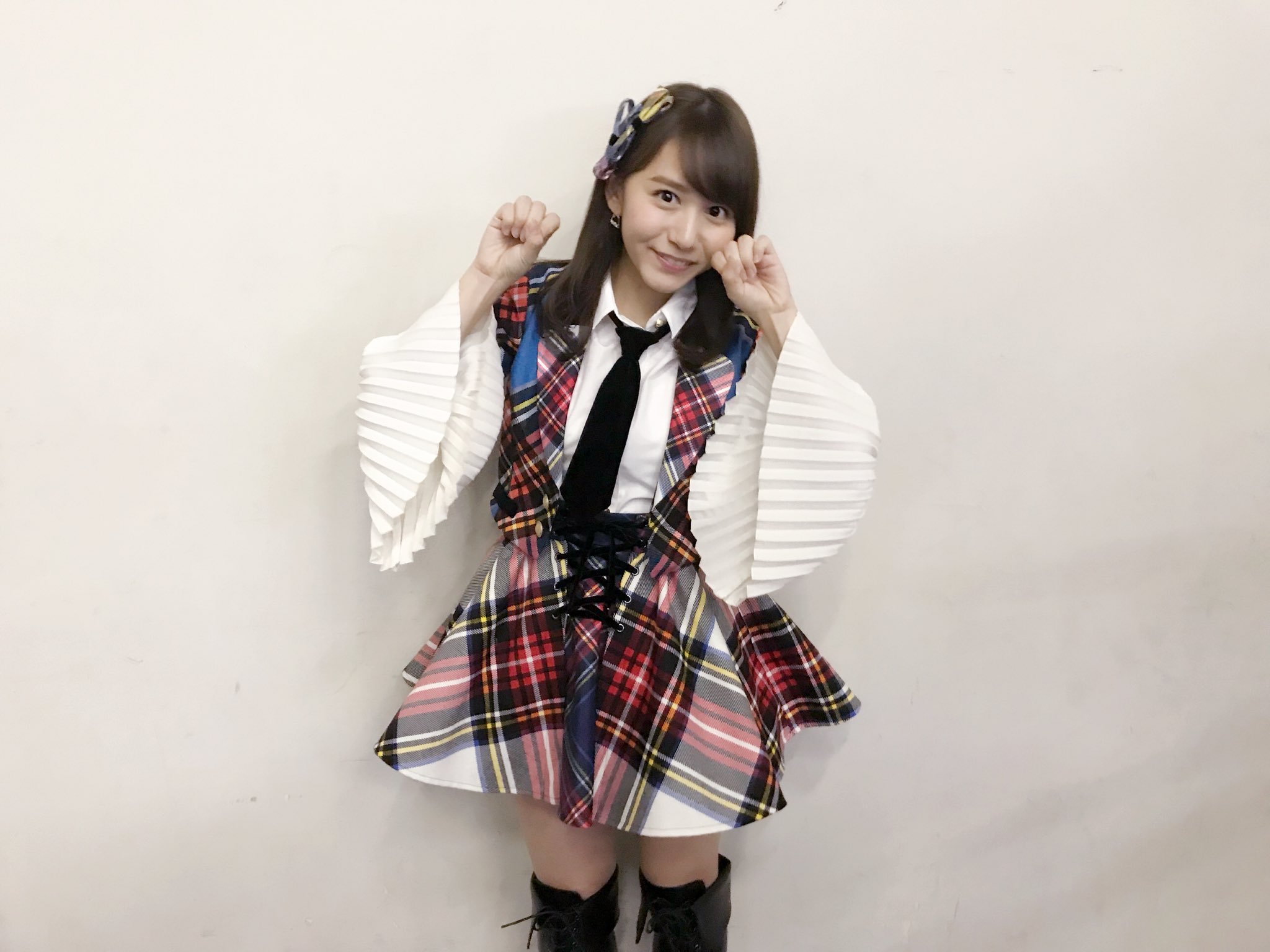 大場美奈　衣装　制服 