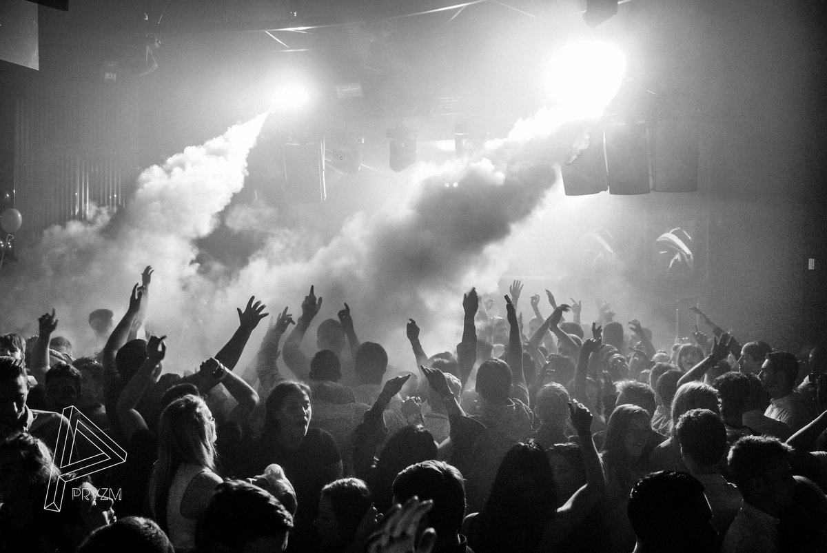 Tonight we will be "More Than Friends" with James Hype and Riton Live in our Main Room to celebrate the New Year🙌 🙌

Make sure you have your ticket before they run out:  socsi.in/CVYK9

#NYECardiff #NYE2017 #PRYZMNYE