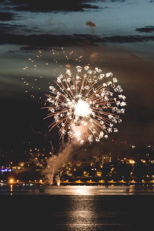 madaisyy__'s tweet photo. . . o n l i n e . .

2     0     1     8

h a p p y
n e w
y e a r ! 

🎇🎆🎇🎆🎇🎆

__________________

ข อ ใ ห้ ปี นี้
เ ป็ น ปี ที่ ดี ข อ ง ทุ ก ค น น ะ

___________________ https://t.co/7cW0B5TAGO