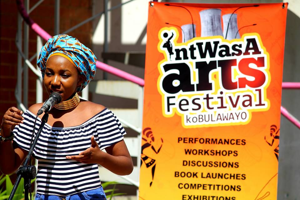 CulxureMag's tweet photo. Scenes from the open mic poetry slam held at the National Art Gallery Yesterday ,it was part of the exciting #IntwasaExtra
Pictures : @intwasa
@CurateZim
@zimleague
@ZWartshub
@Witnesstv05
#CulxureZw https://t.co/LS7bZtRqp7