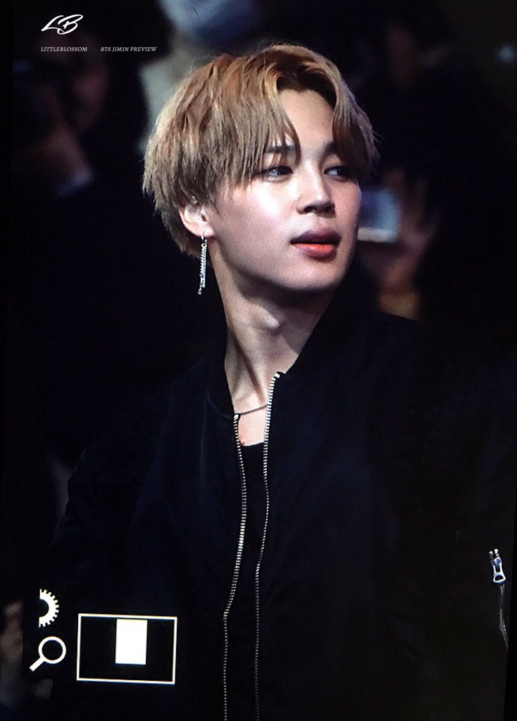 Lblossom1013's tweet photo. 180101 MBC 가요대제전 #JIMIN #지민

새해 복 많이 받아 지민아
2018년에는 더 행복하고 사랑받는 지민이가 되기를 기도할게 응원해 https://t.co/OAkbBKA6e2
