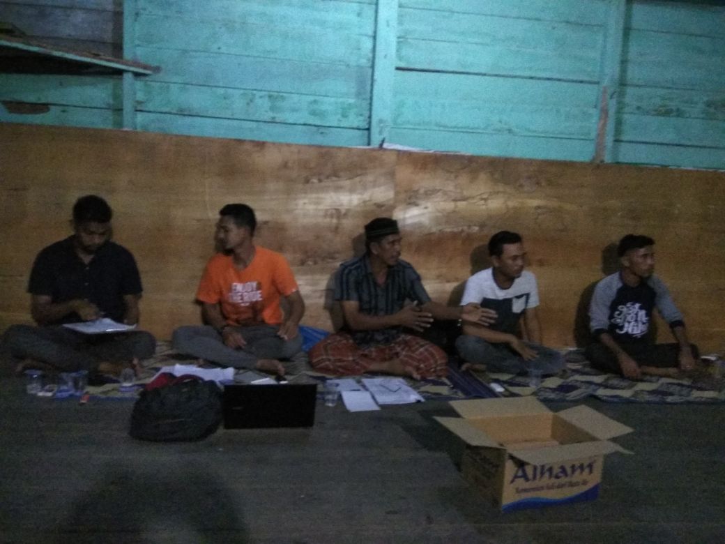 MelonRaya's tweet photo. Semangat mendampingi desa walau diakhir masa/tahun @EkoSandjojo @taufikmadjid71 @jokowi @tppindonesia @HumasBappenas
#GerakanInovasiDesa
#P3MDAceh
#P3MD_Aceh_Timur
#PLD_Peureulak
Mendampingi musyawarah desa akhir tahun 2017 https://t.co/auJFwZ4cdV