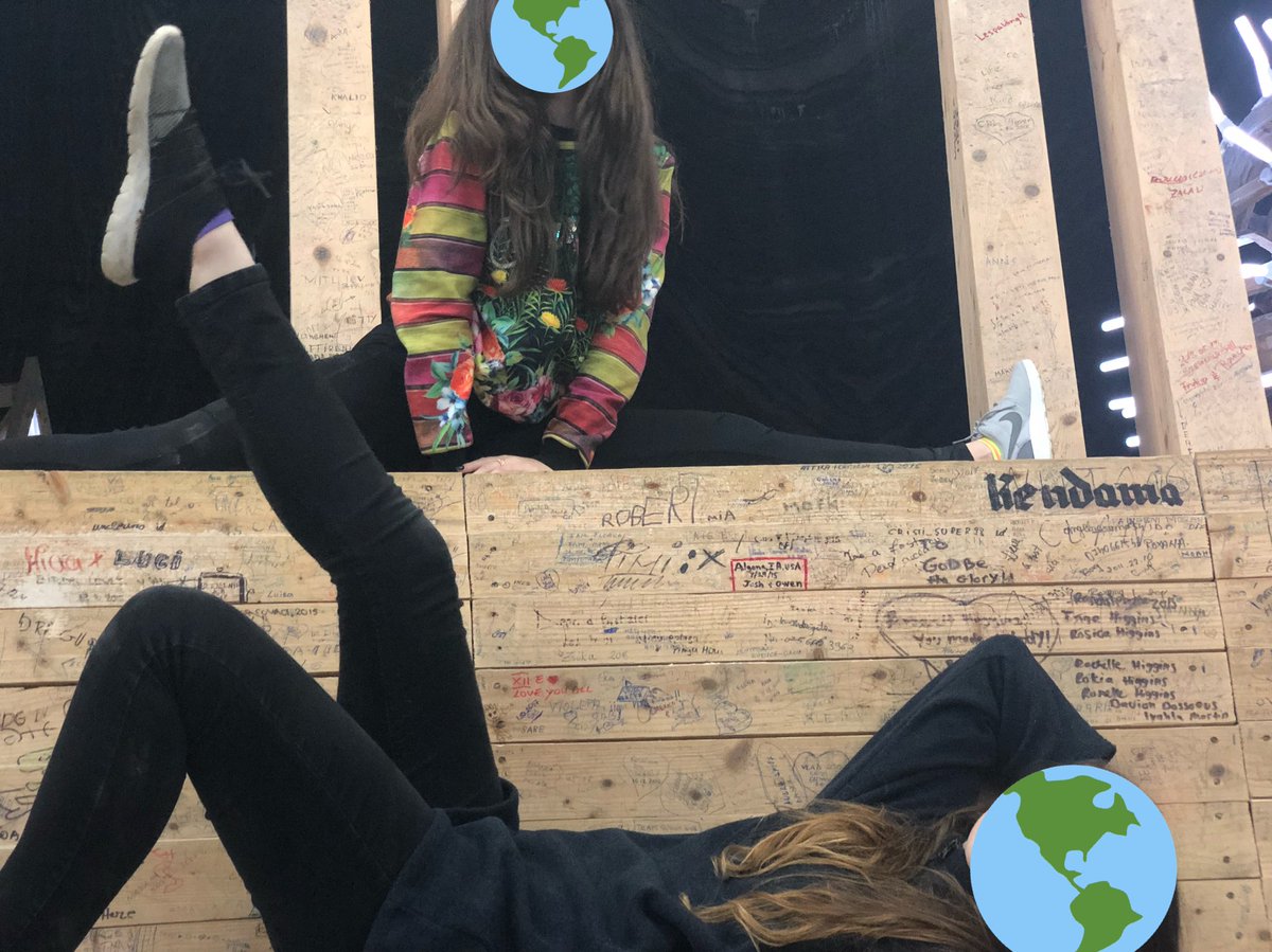 galoraa_'s tweet photo. Breaking into the splits is my new thing also.. hi from Romania https://t.co/Lg4ssjgxEG