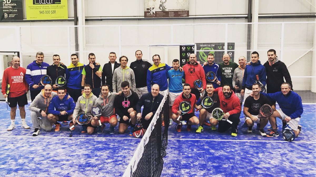 Eotz111's tweet photo. Último pozo del año! 🎾💪
#padel #skynetpro @PadelPistaNorte @VIRALPADEL https://t.co/HkPygskdPk