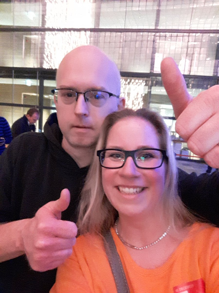 Gezellig gekletst met #ironmaidenman fijne jaarwisseling iedereen! Nu nog even genieten van #top2000 op <a href="/NPORadio2/">NPO Radio 2</a>