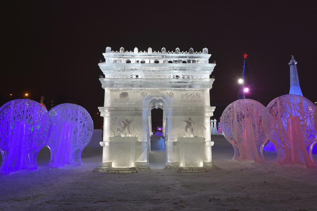 Ледовый городок на эспланаде Пермь