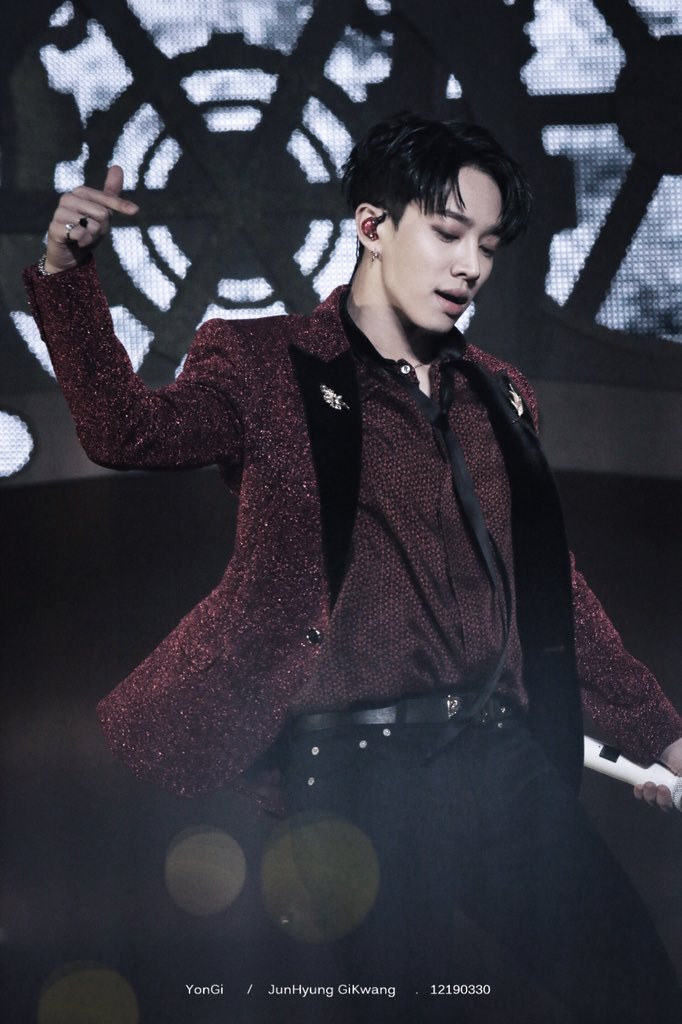 YonGi890's tweet photo. 그리고 우리 익익왕🧚‍♀️
#이기광 #기광 https://t.co/Y0os2qAkdr