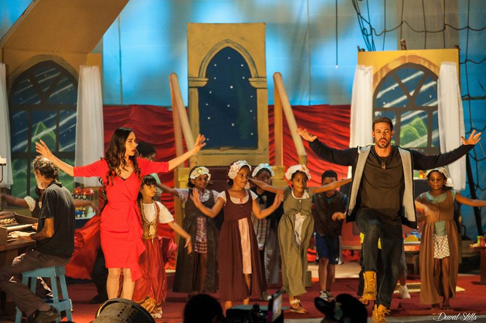 #elfantasmademinovia via #facebook : "Hoy es un dia para celebrar,un año q entra y otro q se va!Recibamos este año llenos de Metas y Retos para Cumplir. Feliz Navidad y  Prospero año Nuevo les desea #Elfantasmademinovia / <a href="/willylevy29/">William Levy</a>