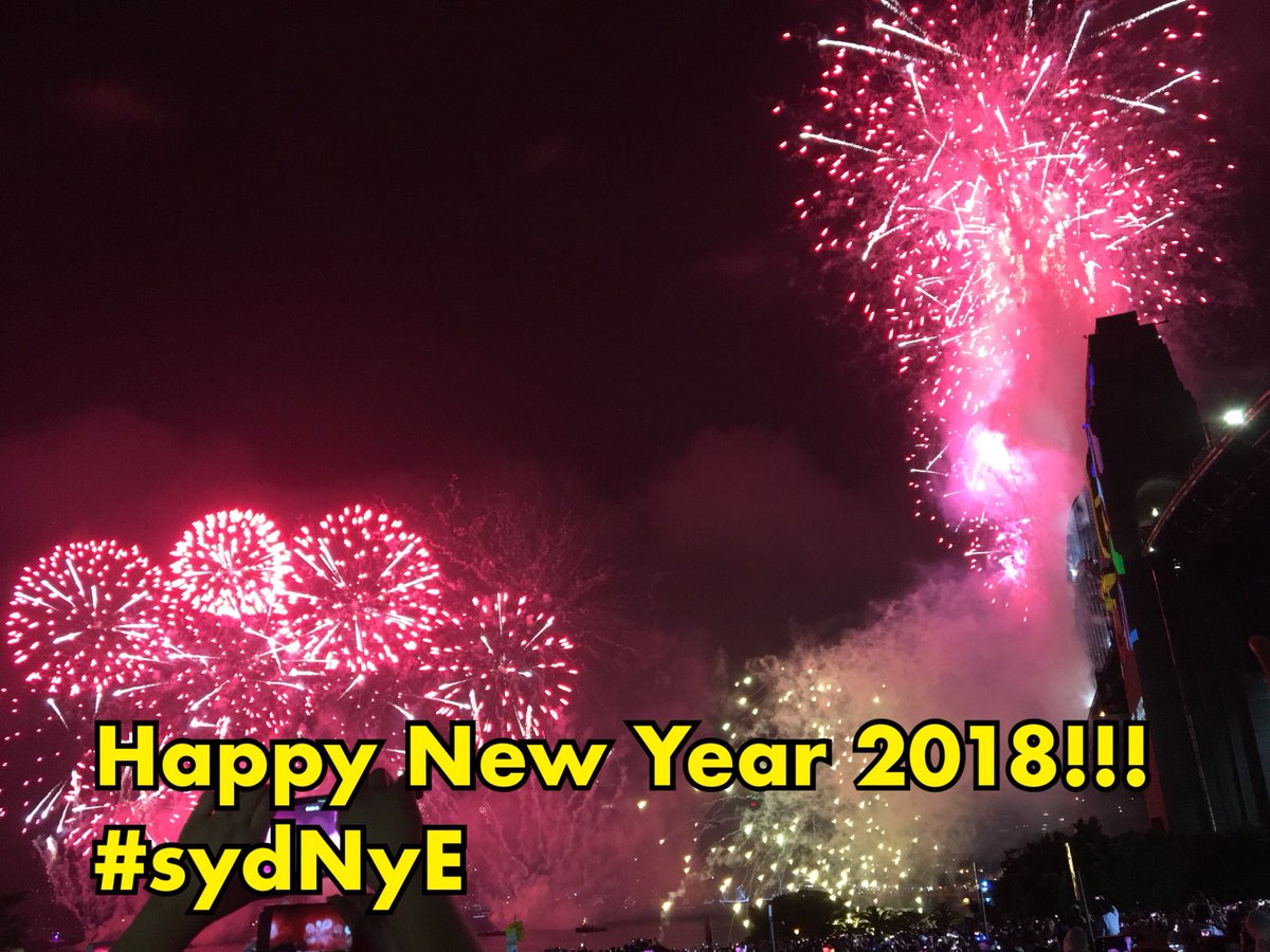 Youki_Rakuen's tweet photo. The world’s first Happy New Year 2018!!!
#amazingfireworks
#sydNyE
#暑い年越し https://t.co/RPATAhLPYs