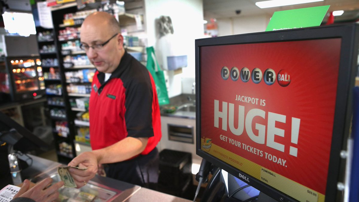 The Powerball jackpot is now more than $440 million after no one won last night's drawing bit.ly/2ElLgF0 https://t.co/Yzu5kC4t05