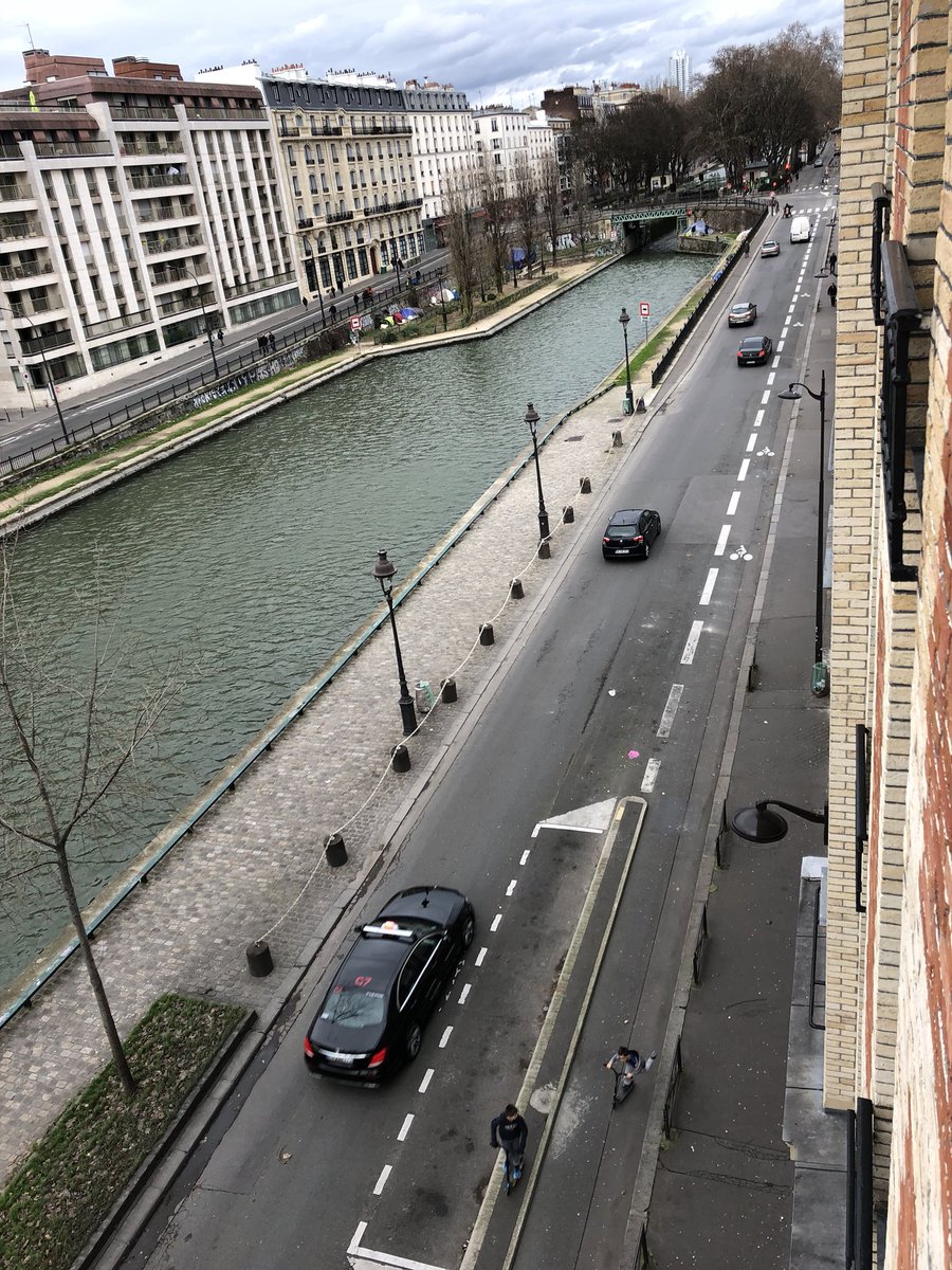 palarcon86's tweet photo. @Anne_Hidalgo @mairie10  il faudrait penser à mettre une vraie barrière au niveau du pont de la grange aux belles...
Les automobilistes n’ont pas de respect!
#parisrespire ? https://t.co/R3pcA98hK3