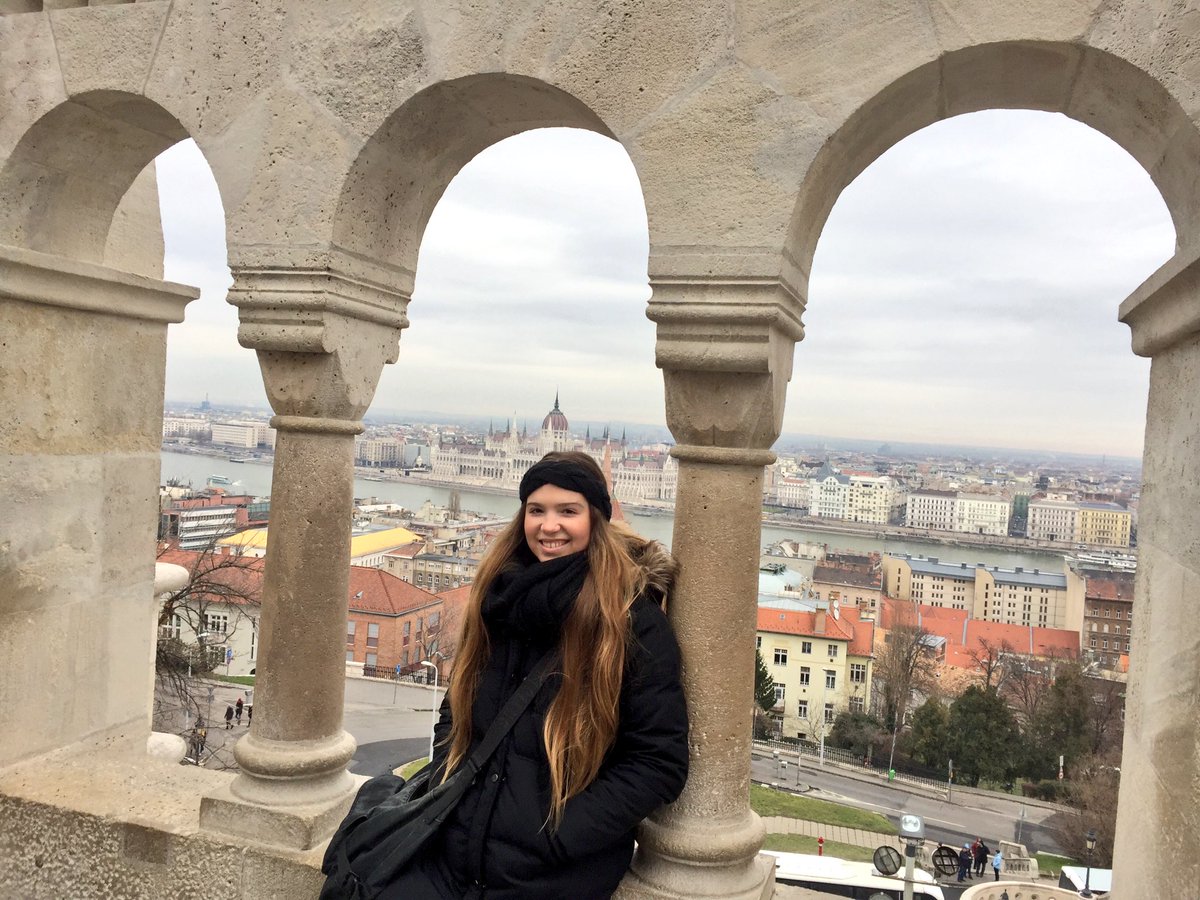 anitareyesb's tweet photo. In ❤️ con Budapest https://t.co/EfAlPk5BDY