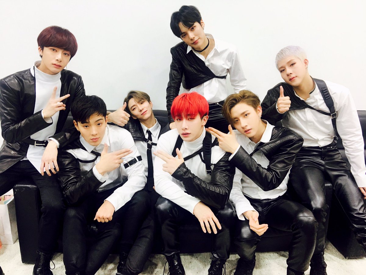 [#MONSTA_X]
171231 #몬스타엑스
MBC #가요대제전 : The FAN

"#몬베베"와 함께 꾸민 <#아름다워>
그리고 <#드라마라마>무대까지!
2017년 마지막 날까지
함께 응원해주셔서 감사합니다❤️

#BEAUTIFUL #DRAMARAMA