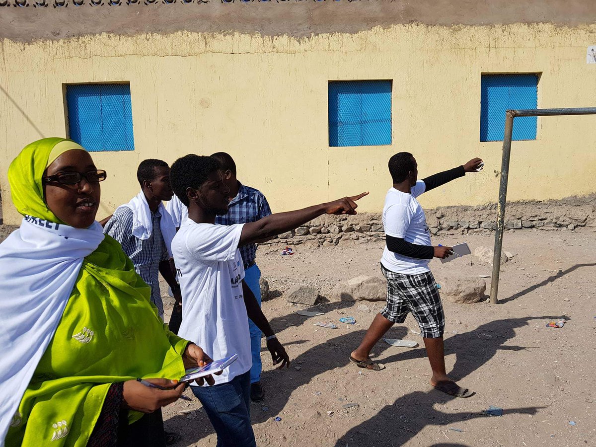 falher3's tweet photo. @DjiboutiOsm en fin sur le terrain pour la collecte de donné dans la commune de #Balbala #Mappingparty une expérience exceptionnel pour ces jeunes merci @TechinnovLab #Maptic #Niger #SOS_Villages_Djibouti d'avoir organisé cette formation sur la cartographie Numérique https://t.co/Z73jLebkFc