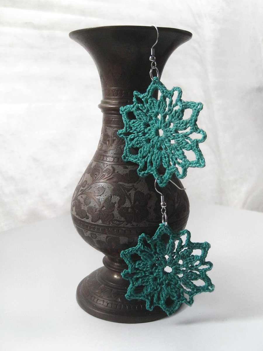 cyanandsepia's tweet image. Teal Lace Earrings, Flower Snowflake Motif, #LaceJewelry #GiftForHer #StyleRefresh : cyanandsepiahome.etsy.com : etsy.me/1n2IbLa :