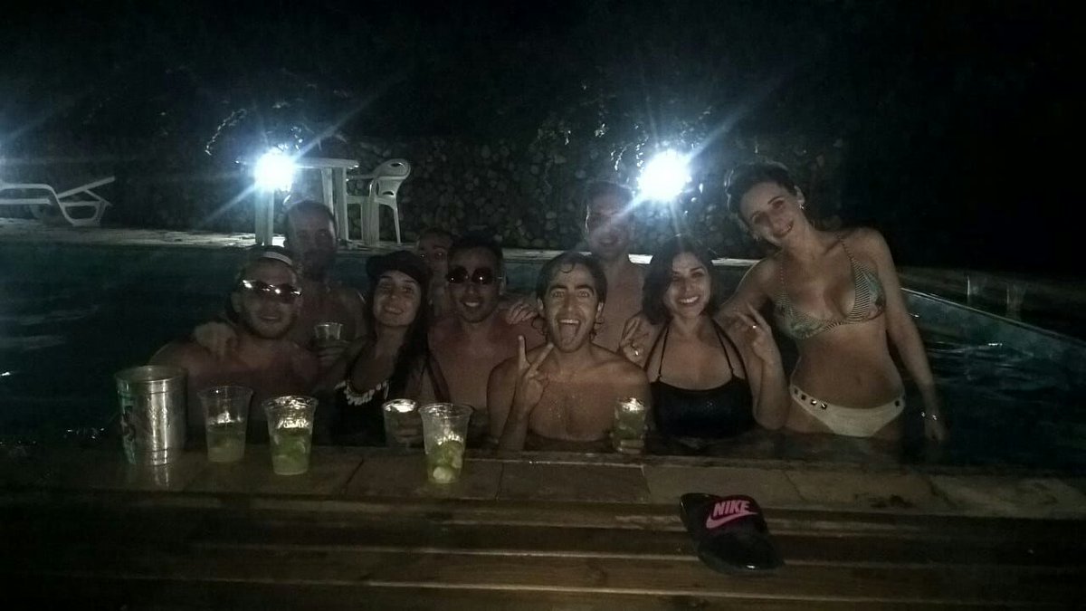 UnLugarViajes's tweet photo. La previa del fin de año con el primer grupo de FLORIPA! #ViajaConUnLugar https://t.co/yKvpgg9QpW