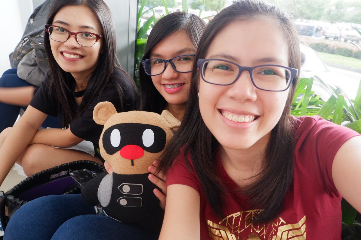 leiascaptain's tweet photo. #APCCPH2017 meeting some of my mutuals 😘✨ @youresteve @steveshrrington @scywaIkers @saviorloki @adarmdriver 💓💓💓 https://t.co/jYuoV3mebA