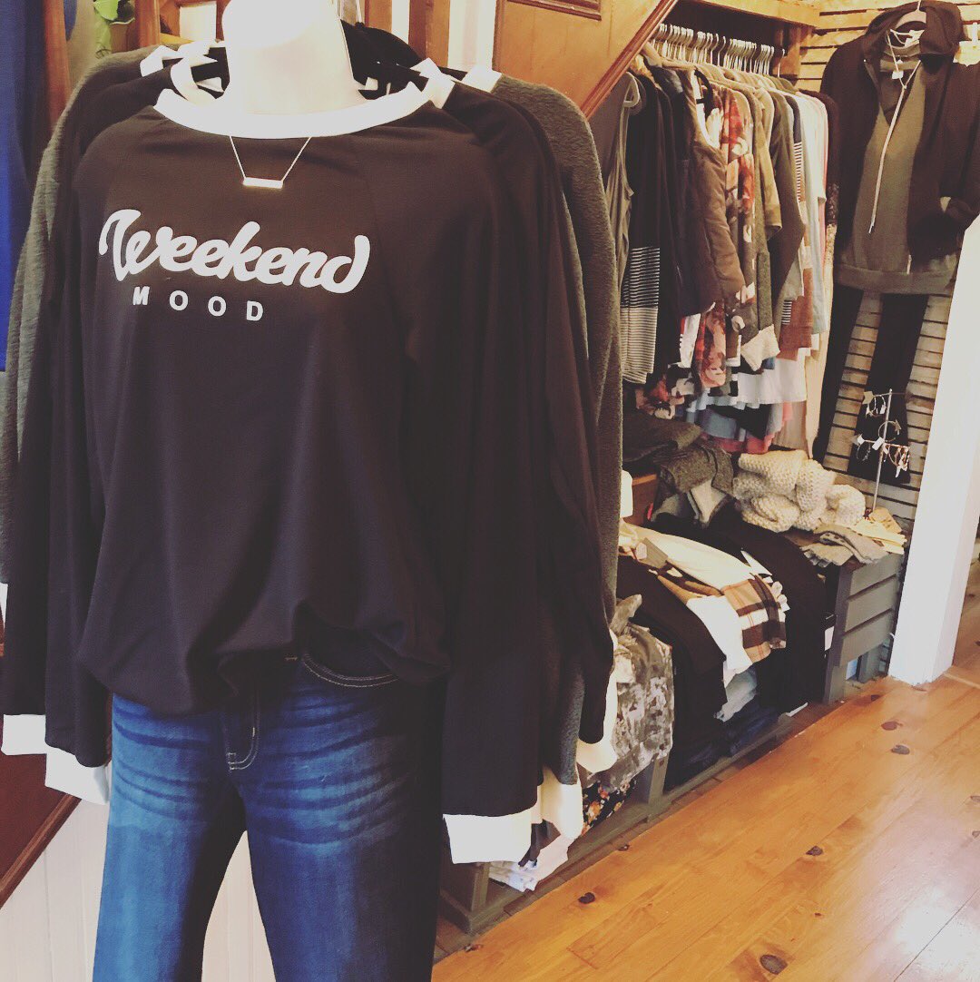 abloomingdaisy's tweet photo. Looking to refresh your wardrobe after the holidays? #newwardrobe #weekendmood #shoplocal #keepcottlevillecool https://t.co/i61VotxEmD