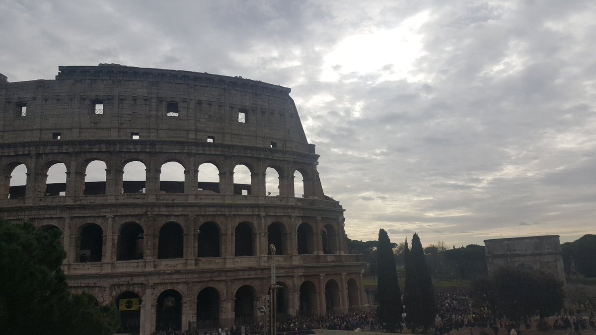Nicole_Faccio's tweet photo. Le Meraviglie di Roma 💙 Grazie @IUS_VE per questa splendida #esperienza https://t.co/KHjzbOAjBl