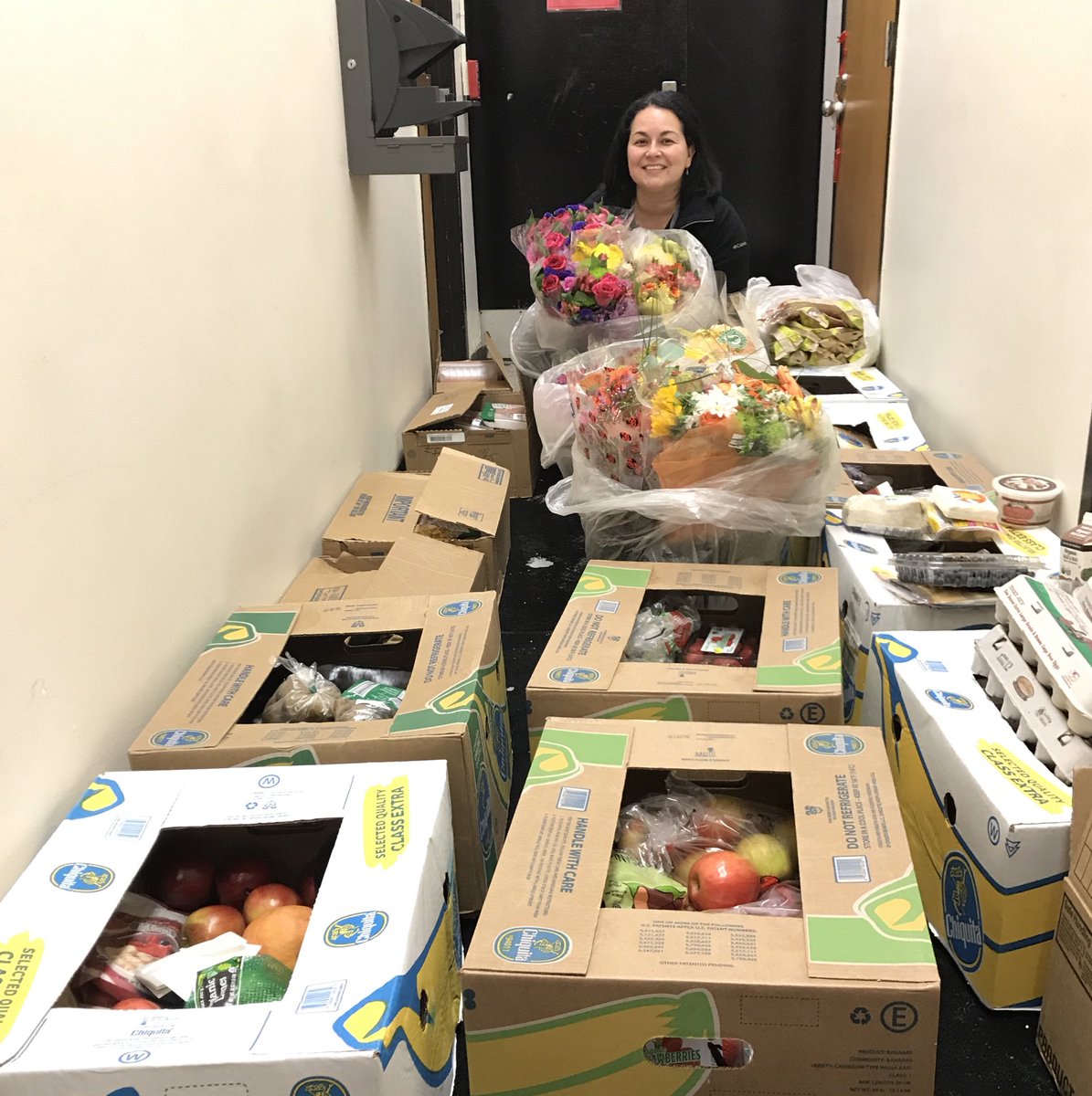 FigueroaWu_FF's tweet photo. Thank you Adam & Ken #TraderJoes #Chicagofor 250# produce, meat & more for @UIHealth #PilsenFoodPantry @TraderJoesList #FightFoodInsecurity https://t.co/MJu6t5Dfpu