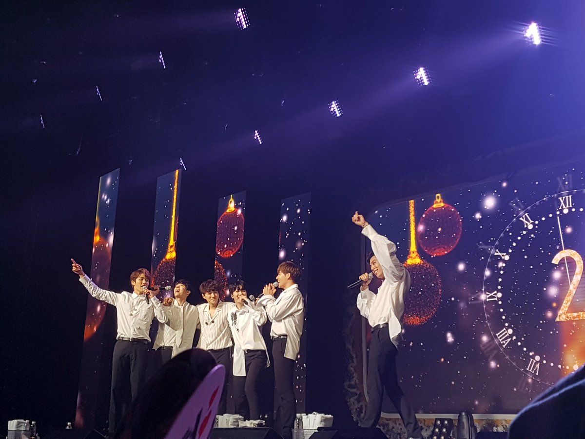 withwuvv's tweet photo. INFINITE AND INSPIRIT celebrating 2018 together! 💖😭😭😭👑👑👑
#인피니트 #비긴어게인 #INFINITE #우리들의_비긴어게인 #IFNTBeginAgain #BeginAgain #FANMEETING #2017_Begin_Again #곁에_있어줘서_고마워_인피니트 https://t.co/6zfL73ZgtL