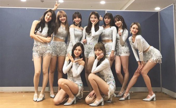 [IG] 171229 Semmi Instagram Güncellemesi ‘Who’s Your Mama’ takımı ile birlikte~ 
#Matilda #TheUNIT #마틸다 #더유닛 #세미
.
.
.
@/MatildaUpdate