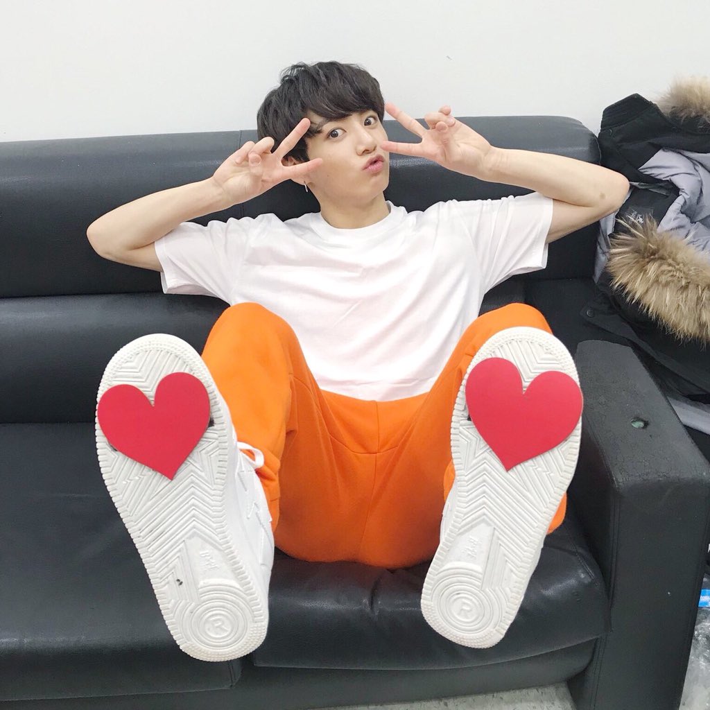 kookminhour tweet picture