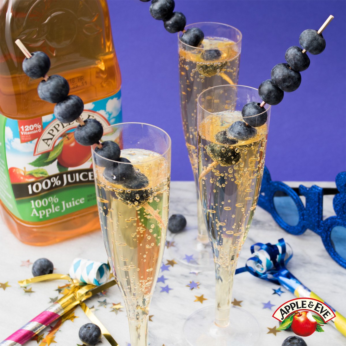 3...2...1...Happy New Year! Raise a glass with this delicious sparkling cider mocktail to ring in 2018. Click for instructions: bit.ly/2o1mvd0