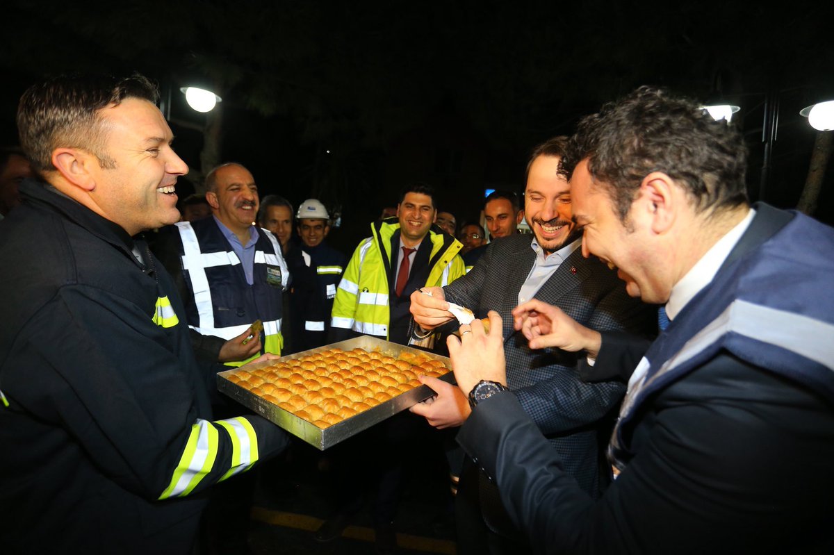 Bakanımız Sn Berat ALBAYRAK 2018 yılına hazırlık kapsamında 4.Bölge Müdürlüğümüzde denetimde bulundular. Türkiye genelinde alınan tedbirlerle 2018 yılına başarılı bir şekilde girdik.