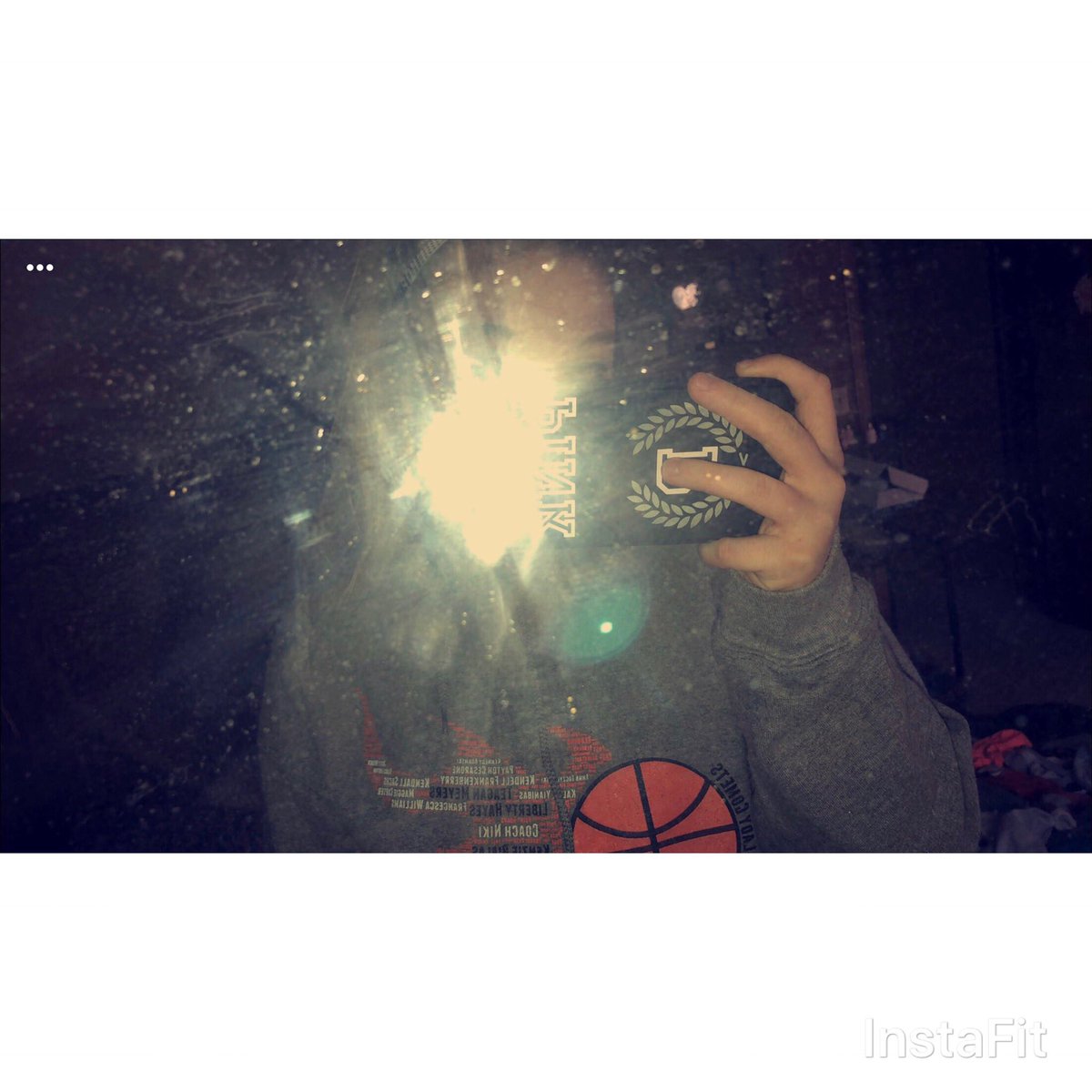 avalynnxo's tweet photo. its ya girl back with a mirror selfie🤪 https://t.co/shlPIxNxf2