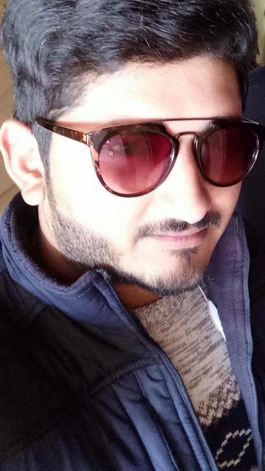 ZaminKaleri's tweet image. We will remember you all of the time our Heroes.You are the martyrs of the nation. we love you our heroes.
#Moeed #Mishal #ByBy2017
@BBhuttoZardari @BakhtawarBZ @AseefaBZ