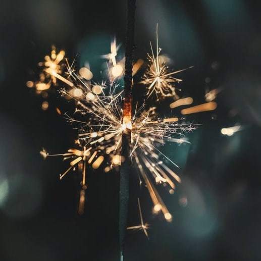 KratoMilano's tweet photo. Happy NEW YEAR 🎉 wishing everyone an awesome 2018 🤘 https://t.co/ekLtNxHmWr https://t.co/KtKCbP7qy3