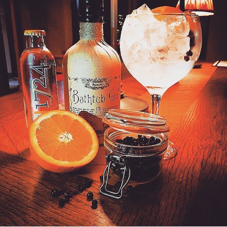 BathtubGinZA's tweet photo. ๐ท @harringtons_liverpool - Gin of the week
Bathtub gin with 1724 tonic garnished with orange slices, star anise and juniper berries
This week only ยฃ7 @harringtons_liverpool SIMPLY SIMPLY LOVELY #bathtubgin #1724tonic #ginandtonic #simplysimplylovelyโฆ https://t.co/g0WokVaEPC https://t.co/4X5dZtdX1N