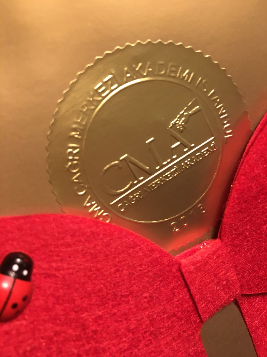 2018’in bilgi ve hoşgörü ile aydınlanmış bir yıl olmasını dileriz. 

Ve özellike bu gece çalışan çağrı merkezindeki meslektaşlarımıza kolaylıklar dileriz.