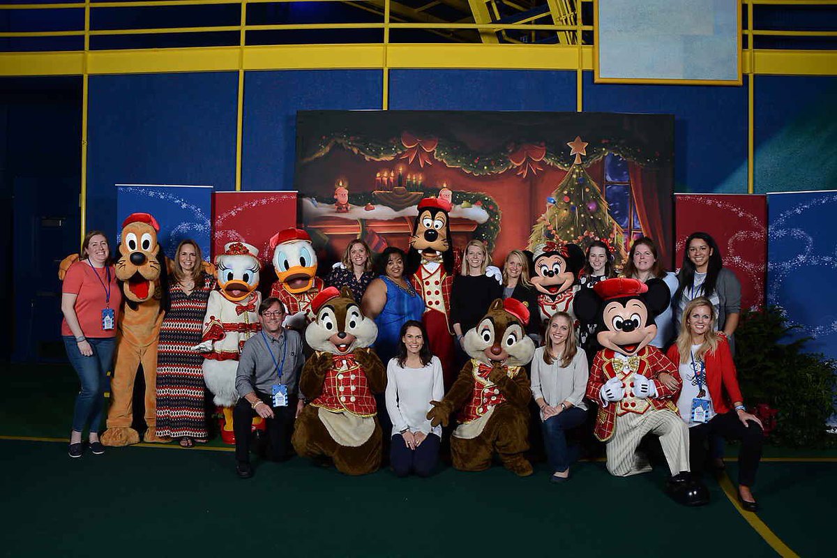 TweetingTabitha's tweet photo. Tomorrow is a BIG day for this group! We begin our time on the 2018 Disney Parks Moms Panel. I’m so excited!! #DisneyMP #DisneyMP2018 #AllTheExclamationPoints https://t.co/Ce3c11wUli