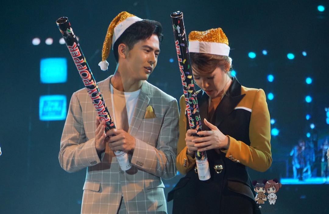 bukmuang's tweet photo. อิ่มอกอิ่มใจ ไปอ่านฟิคต่อแระหมดแระไม่รู้จะชงจะชิปอะไรดีโอ๊ยยย ชุ้นฟินนนนนนน ชุ้นอิ้มมมม
#เต้ยเชียร์ https://t.co/kthnV26Erh
