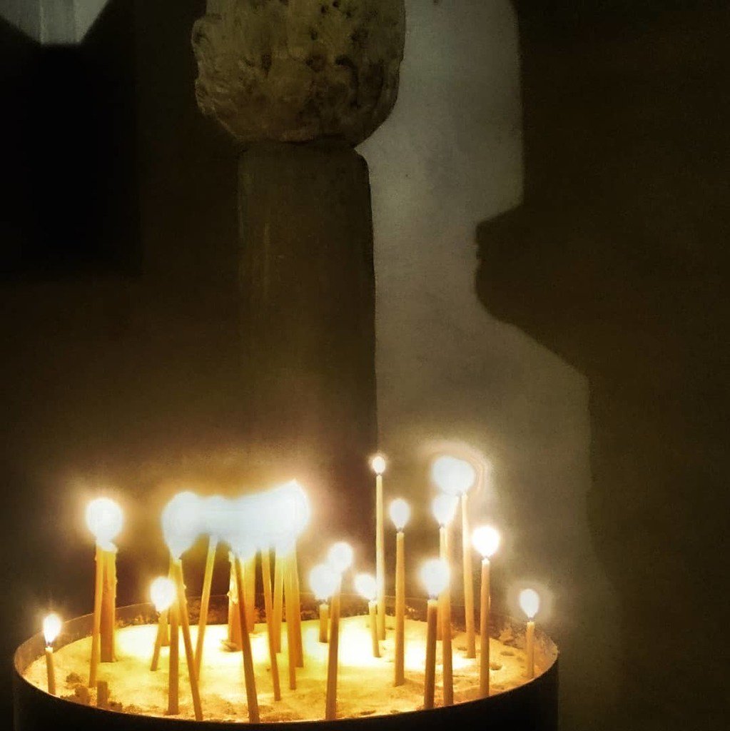 bandabroccoli's tweet photo. Auguri per un nuovo anno ricco della luce delle piccole impalpabili e volatili gioie quotidiane che spesso dimentichiamo #picoftheday #igersbari #weareinpuglia #inpuglia365 #pugliamoremio #happynewyear #bloggallinearoundtheworld #tv_semplicity #tv_living… https://t.co/fN3ymsYl5Z https://t.co/QAXtZoRT5M