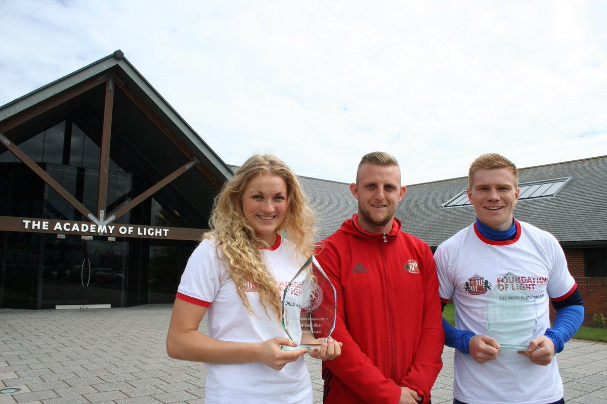 SAFCFoL's tweet photo. MAY: Duncan Watmore and @hildegolsen were named #SAFC's @PFA Community Champions for the 2016/17 season #FOL2017 #YearInReview2017
https://t.co/v8kNpUF2ne https://t.co/NULKP32Aem