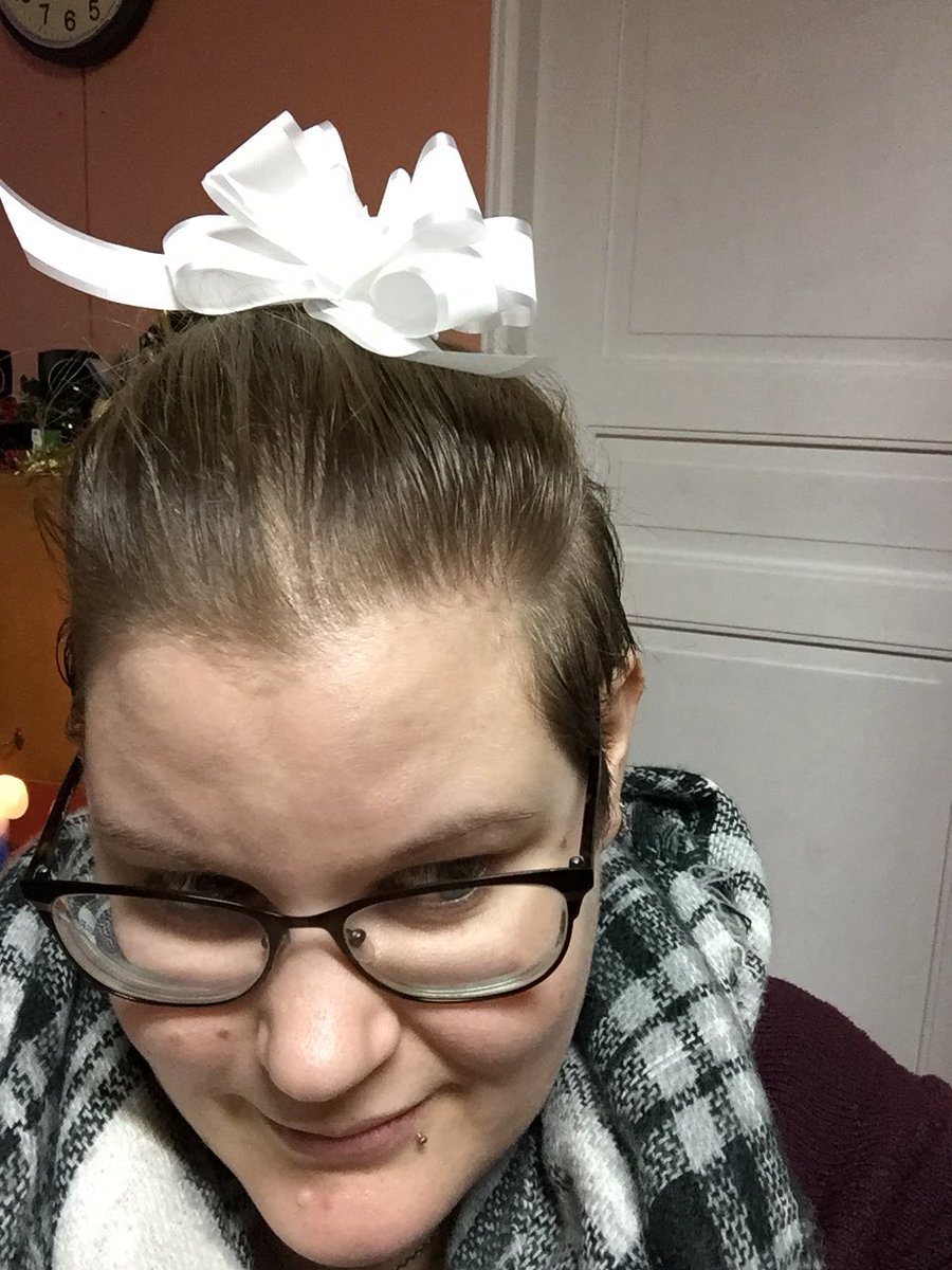 liinakaro11's tweet photo. New year decorations. Feeling pretty.π #HappyNewYear #prettybow https://t.co/YiRLJVUjnp