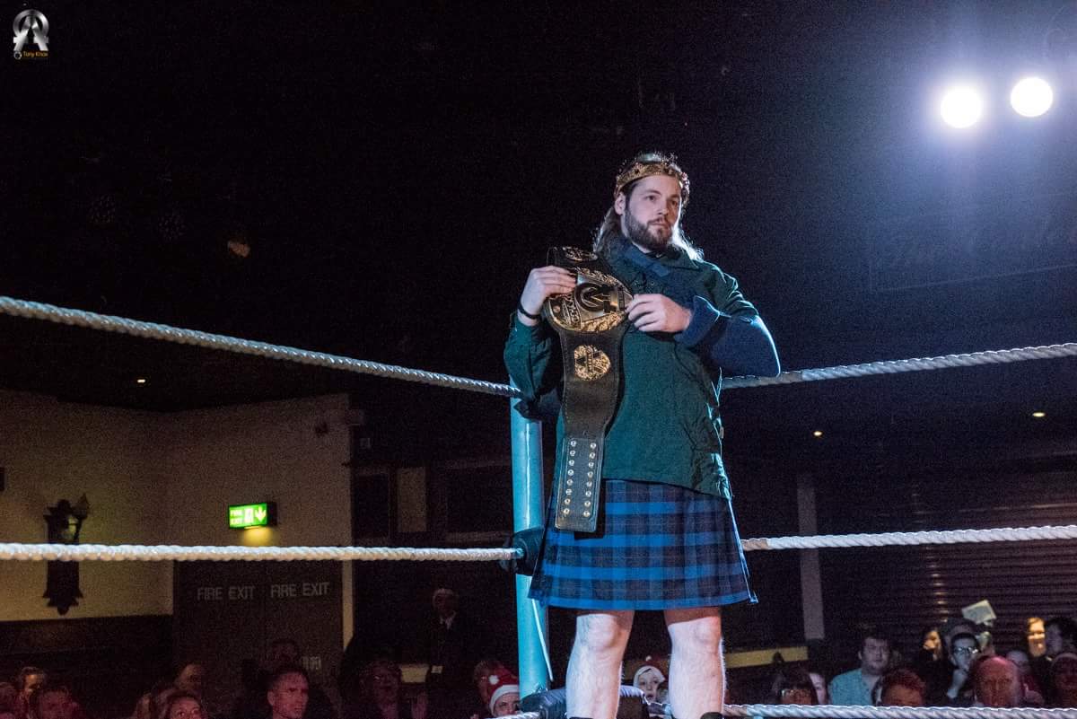 opw_uk's tweet photo. 2017 Recap: On Dec 2nd we hosted #FBC17 in #Morecambe
It was the last show of the year and it certainly had enough moments to make #AOWUK fans cheer, boo, applause & cry.
We at @aow_uk thank you all who joined us at any of our shows this year & we hope to see you on Feb 3rd! https://t.co/pJyTOQ1sE4