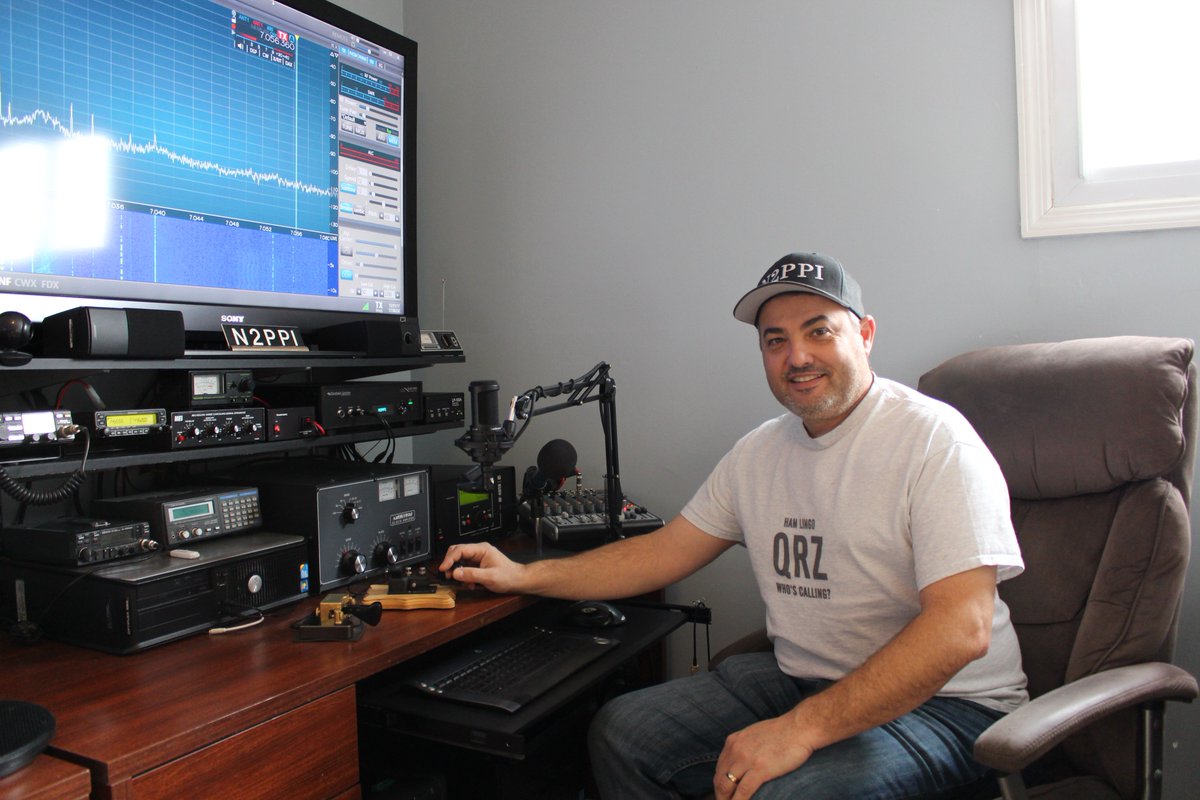 N2PPI's tweet photo. Don't forget straight key night starts tonight . So wipe the dust off those keys... Happy New Year! de Mike N2PPI #straightkeynight #cw #qrp #hamradio #skcc https://t.co/AuX9r1qvfF
