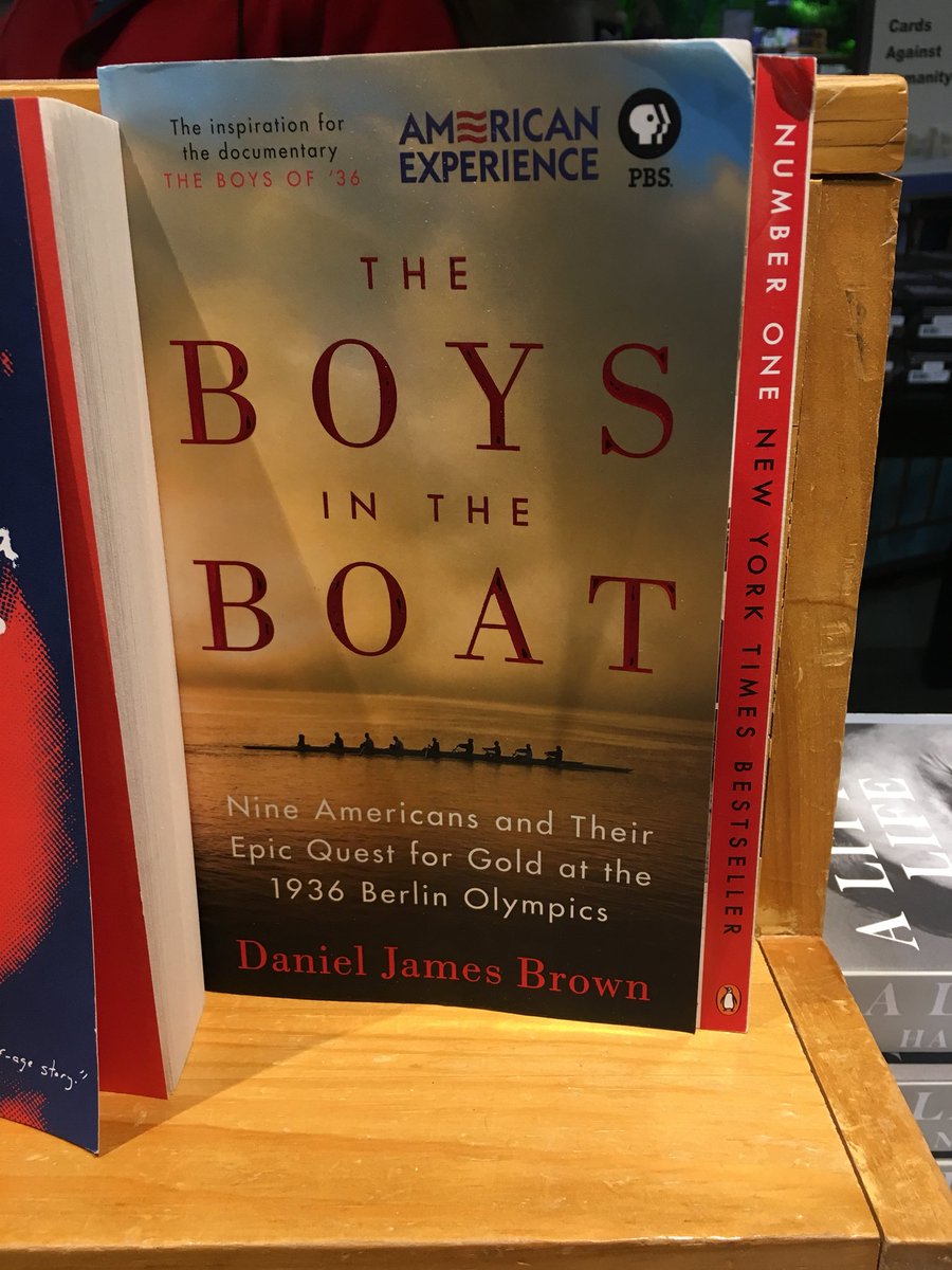 LauraSoccer10's tweet photo. #boat @shelbyabbott https://t.co/my4RmvrLk4