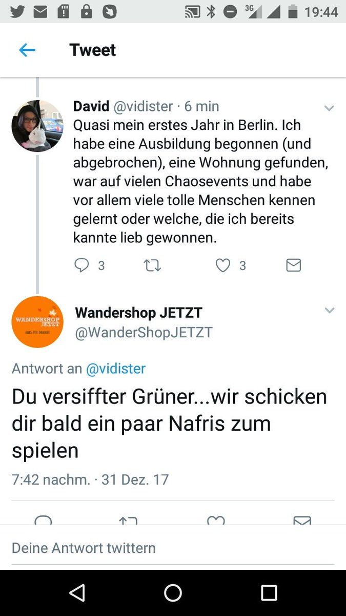 OomenBerlin's tweet image. Der Moment, wenn Du vergisst, zwischen offiziellem gewerblichen Account und anonymen Hetzaccount umzuschalten.
#noafd