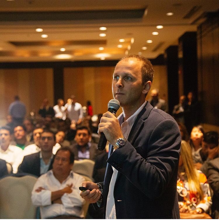 VentureClubPTY's tweet photo. Imágenes del relanzamiento del Club el pasado 29 de noviembre con el apoyo de @CiudaddelSaber y el  @innovaCDS https://t.co/H1S6RFkiQi @Manuel_Lorenzo @DiegoEleta @orlando_reyes https://t.co/8VXqIvbsfo