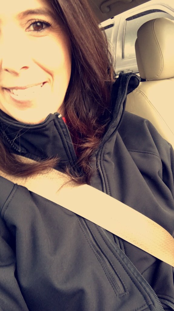 angela_burris's tweet photo. Wearing my @DEWALTtough heated jacket. 4 zones of warmth😵. #WhenItsColdOutILikeTo https://t.co/bp9Myr49HA
