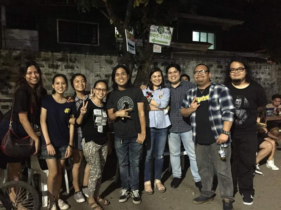 jayjayful's tweet photo. Mura nag banda @insoymada?? 😂

#missingFilemon #yearEnder https://t.co/PeCMP1pWAl