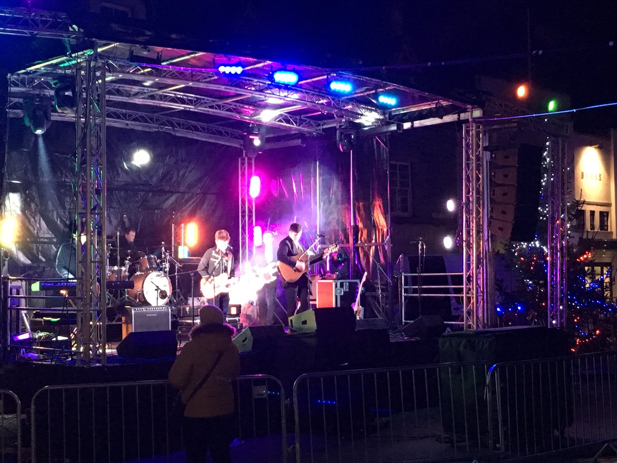 rw_bell's tweet photo. We are delighted to sponsor the Aberfeldy Hogmanay Celebrations 🎉 Great work by Matt and his team to put on an outstanding show in The Square. Evening kicked off by the superb Longstay @heartlandfm @VisitAberfeldy @miperthshire #thebells https://t.co/uJfMq95Wtq